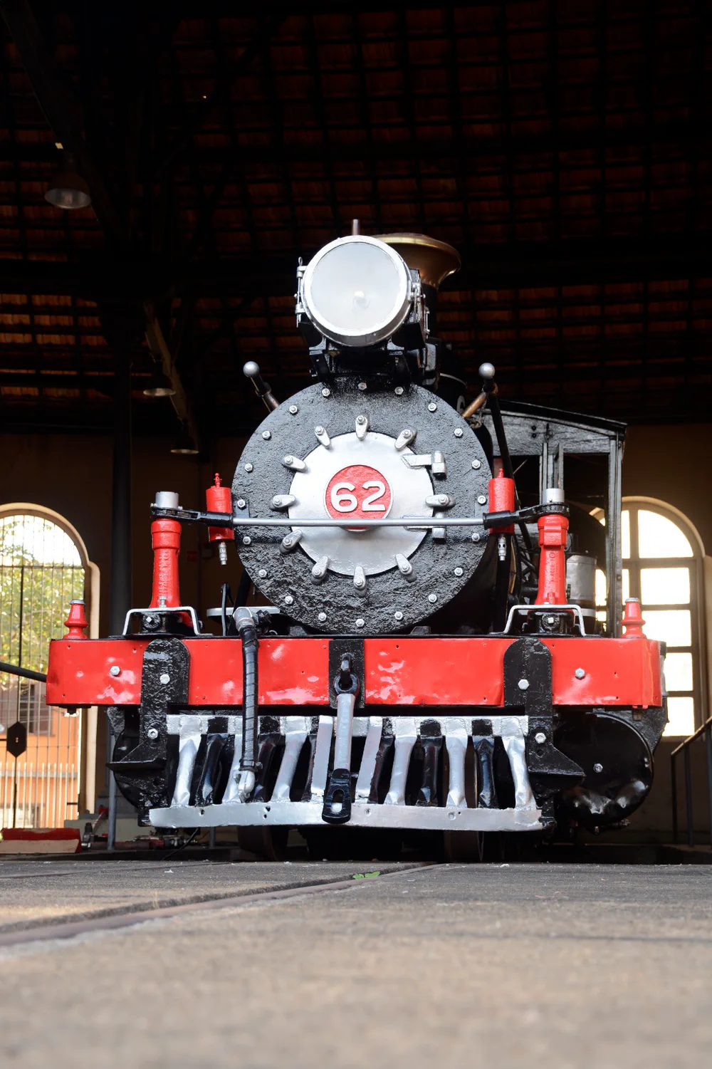 A locomotiva 62, preservada na rotunda